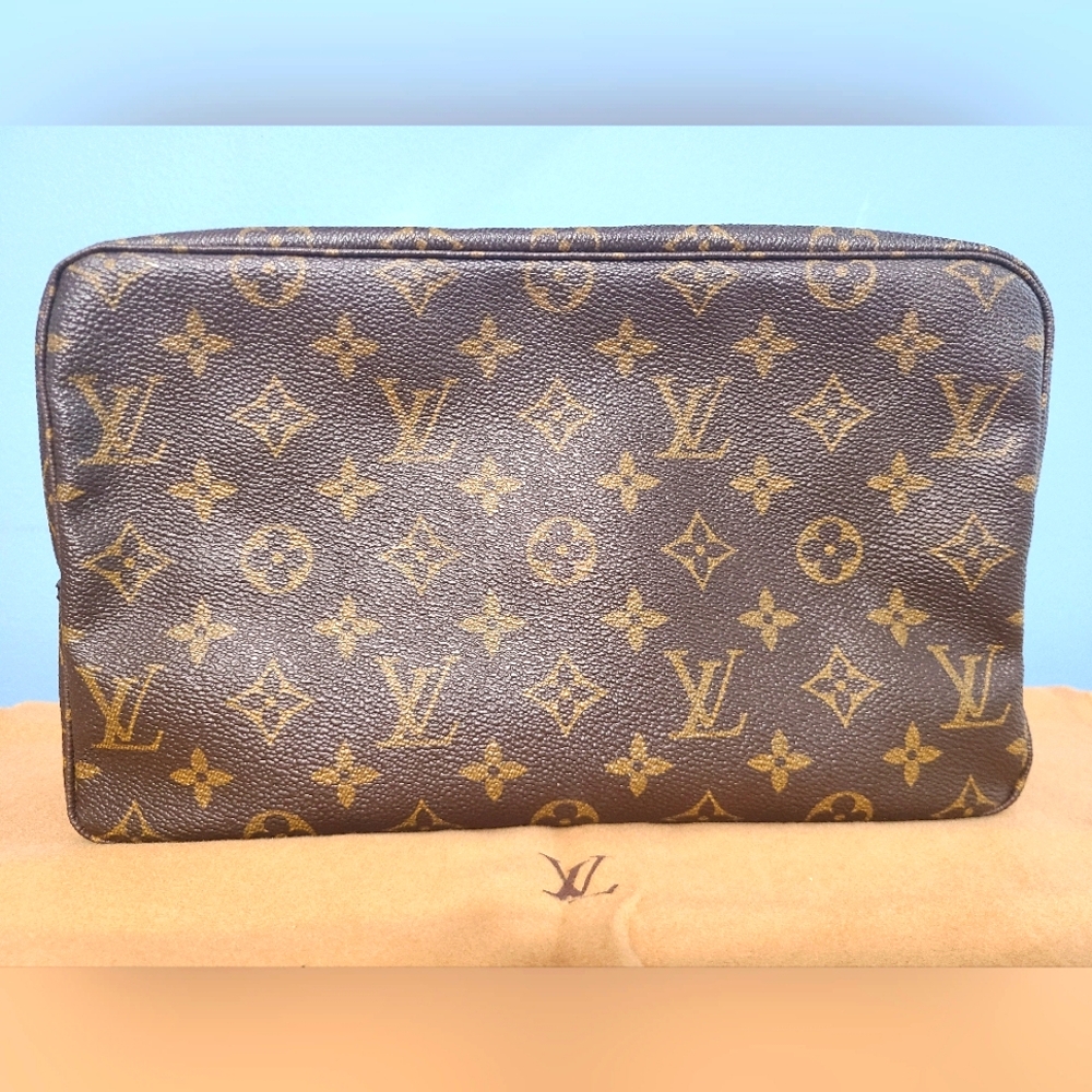 Louis Vuitton Monogram Trousse Toilette 28 Clutch Bag